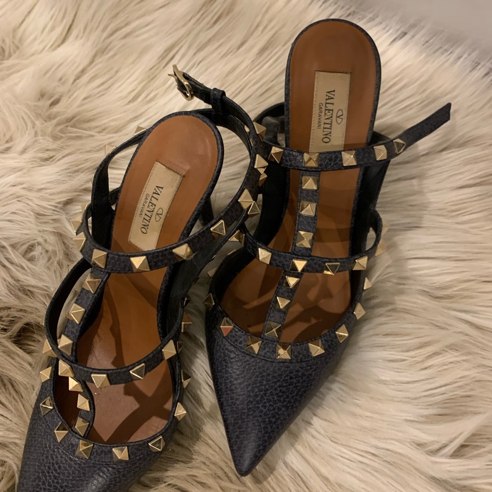 Valentino Rockstud Caged 100 Grainy Leather Pump - Picture 3 of 5